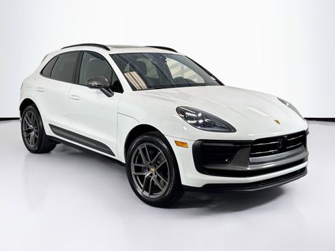 Used 2025 Porsche Macan Turbo image 7