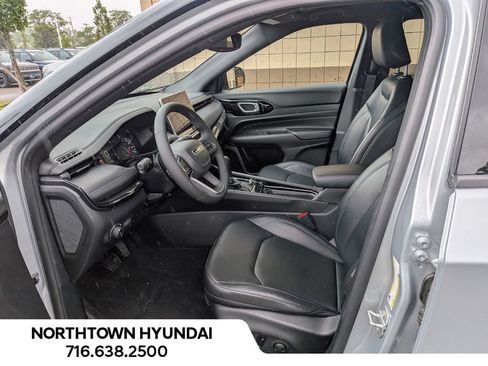 Used 2026 Jeep Compass Limited AWD/4WD image 10