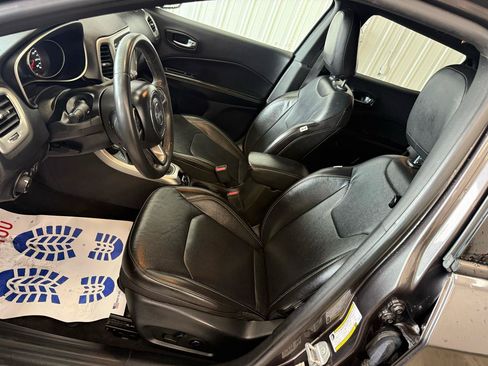 Used 2021 Jeep Compass Latitude AWD/4WD image 11