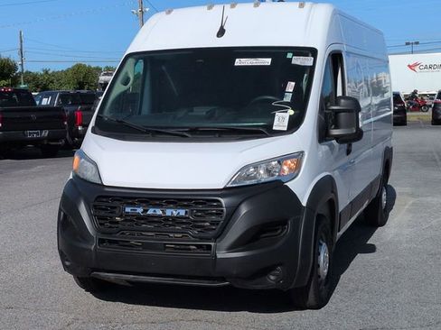 Used 2023 RAM ProMaster 2500 FWD image 3