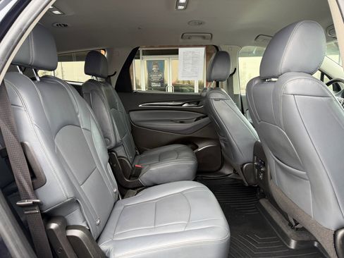 Used 2020 Buick Enclave Essence image 21