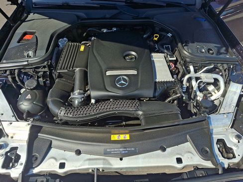 Certified 2017 Mercedes-Benz E 300 4MATIC image 28