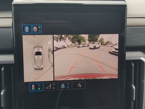 Used 2024 GMC Acadia Elevation w/ Luxury Package image 18