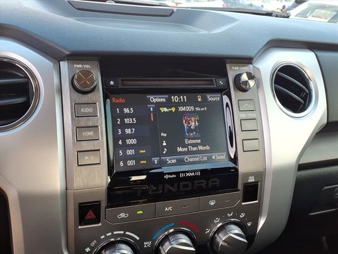 Used 2018 Toyota Tundra SR5 w/ SR5 Upgrade Package image 8