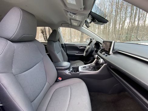 Used 2024 Toyota RAV4 XLE image 26