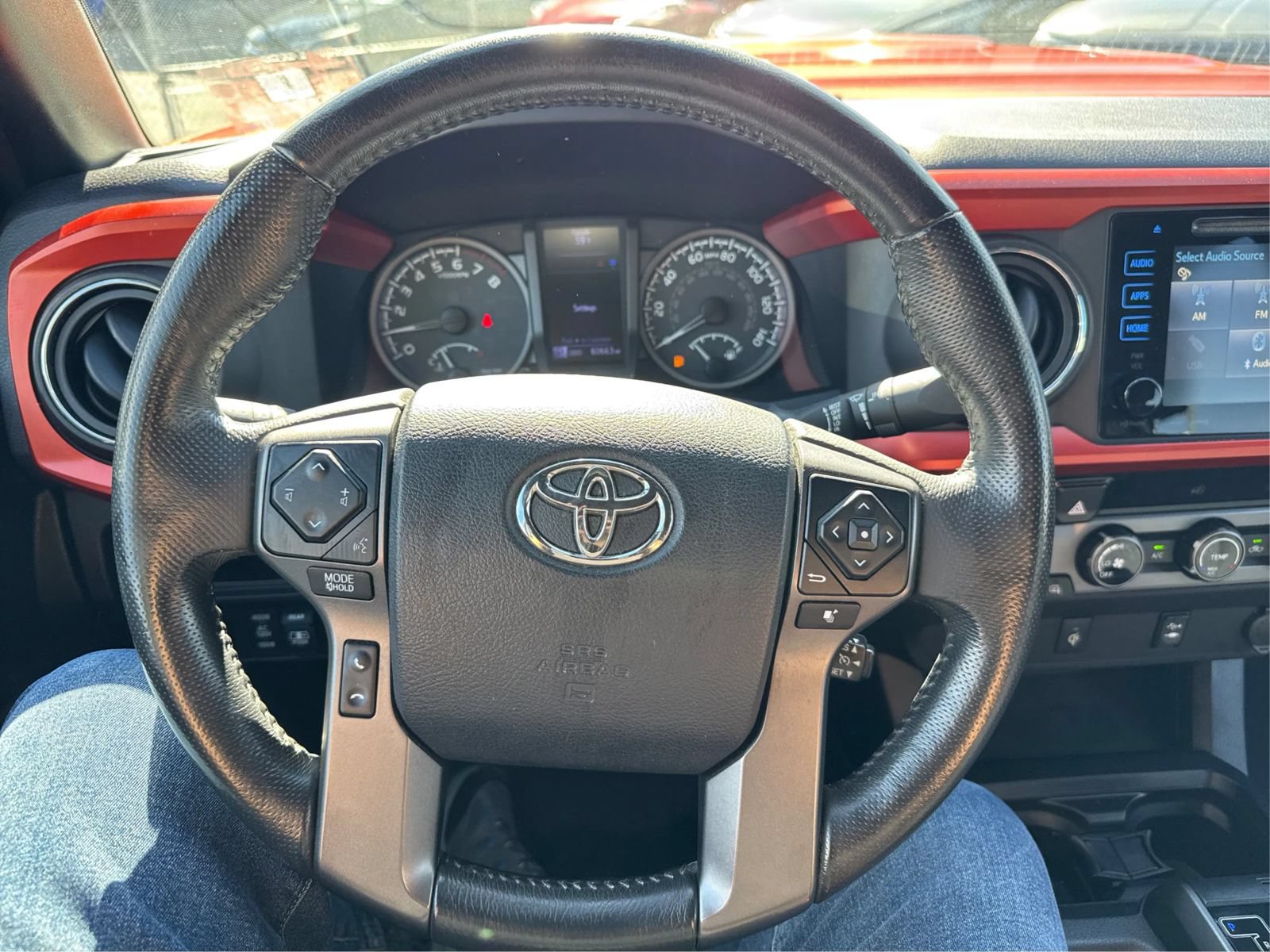 Used 2017 Toyota Tacoma TRD Sport w/ Tow Package (A/T) AWD/4WD image 17
