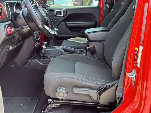 Used 2021 Jeep Gladiator Mojave AWD/4WD image 13