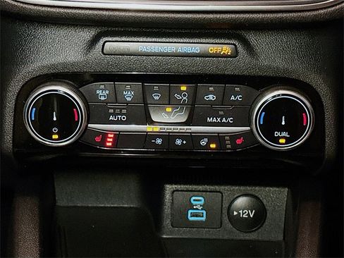 Certified 2022 Ford Escape Titanium w/ Titanium Elite Package image 31