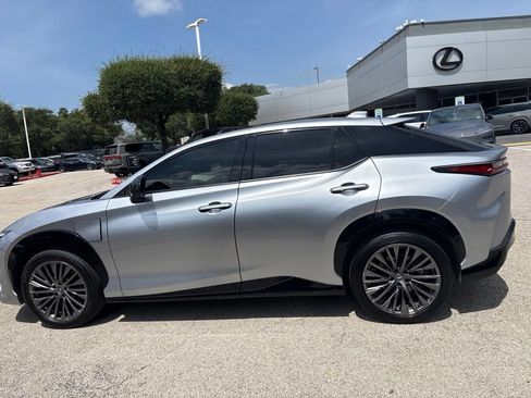 Used 2023 Lexus RZ 450e Premium w/ Accessory Package (2T) AWD/4WD image 2