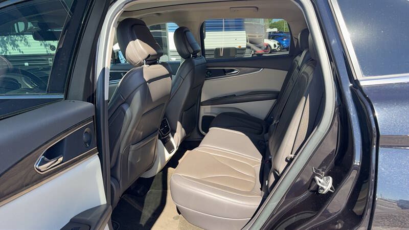 Used 2020 Lincoln Nautilus Reserve AWD/4WD image 15