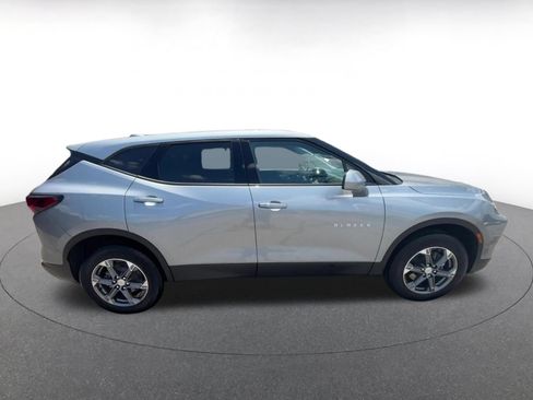 Used 2025 Chevrolet Blazer LT FWD image 16