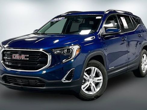 Used 2020 GMC Terrain SLE w/ Driver Convenience Package FWD image 3