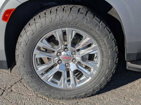 Used 2023 GMC Yukon Denali AWD/4WD image 12