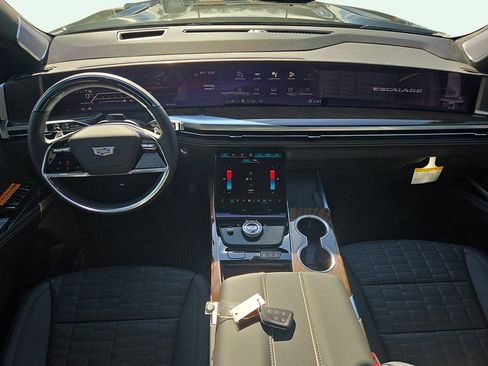 New 2026 Cadillac Escalade Platinum Sport w/ LPO, ONYX Package image 17