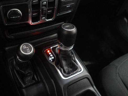 Used 2023 Jeep Gladiator Sport AWD/4WD image 22