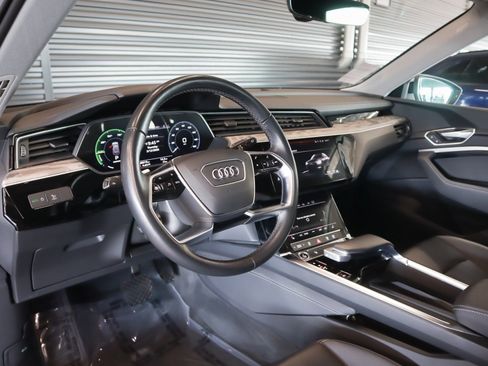 Used 2022 Audi e-tron Premium image 17