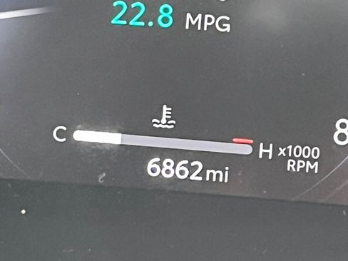 Certified 2025 Toyota Camry XLE w/ Premium Plus Package image 6