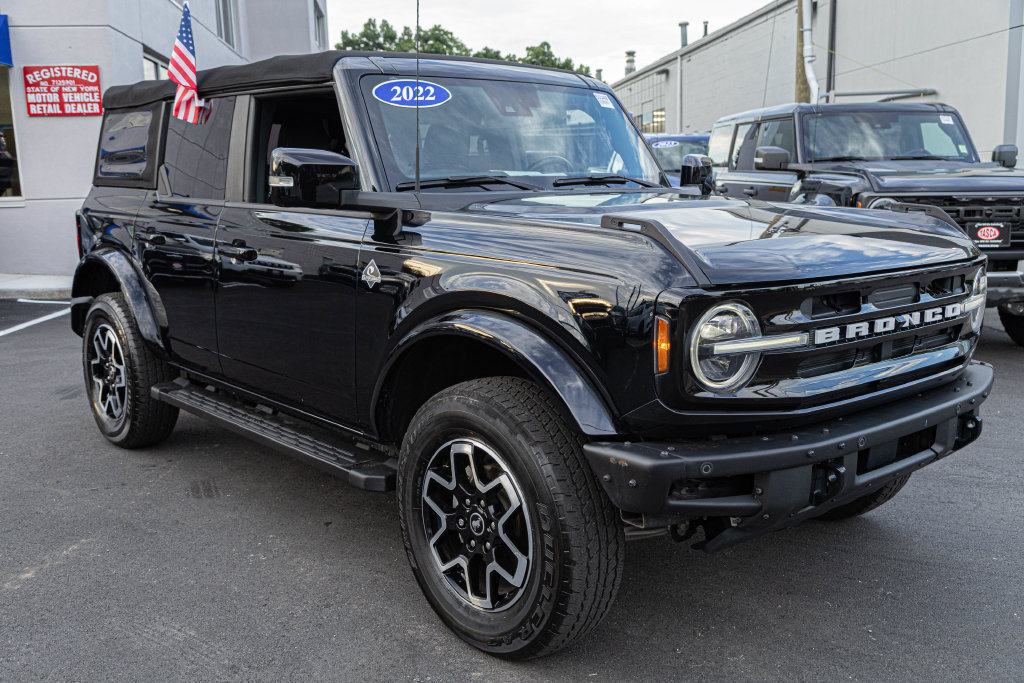 Used 2022 Ford Bronco Outer Banks AWD/4WD image 8