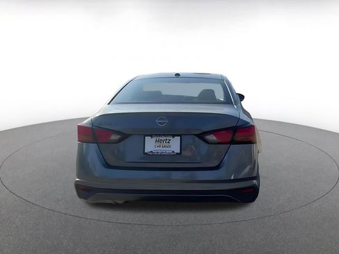 Used 2025 Nissan Altima 2.5 SV FWD image 12