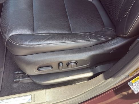 Used 2018 GMC Acadia SLT FWD image 10
