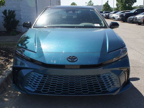 Used 2025 Toyota Camry XSE w/ Premium Package FWD image 2