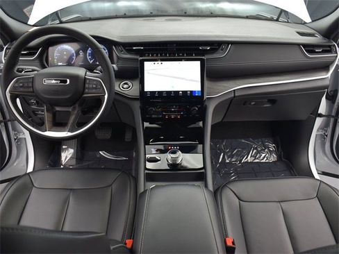 Used 2025 Jeep Grand Cherokee L Limited w/ Trailer Tow Package image 11