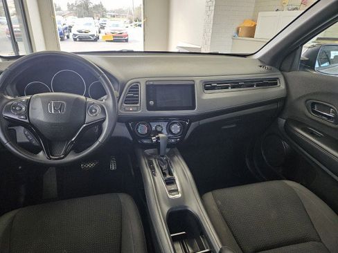Used 2023 Honda HR-V LX image 18