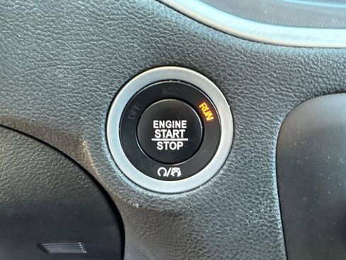 Used 2020 Dodge Charger SXT w/ Blacktop Package image 19