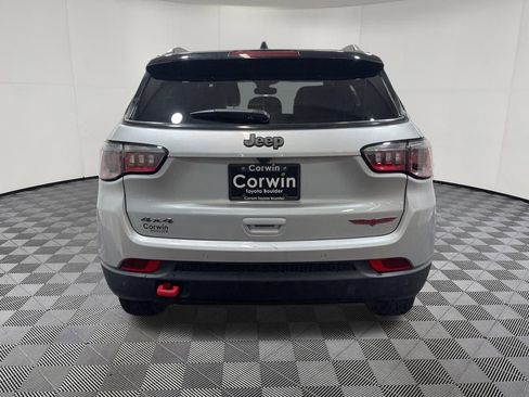 Used 2025 Jeep Compass Trailhawk AWD/4WD image 5