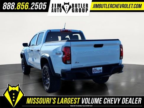 Used 2024 Chevrolet Colorado Trail Boss w/ Advanced Trailering Package image 2