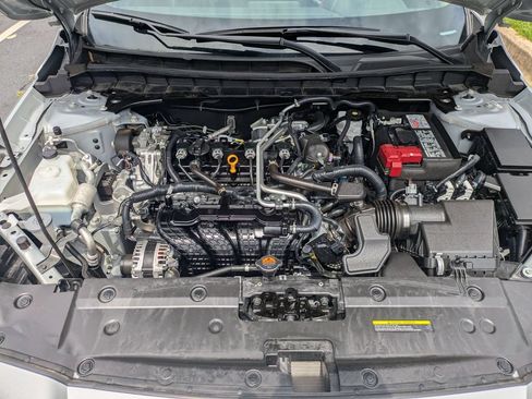 Used 2025 Nissan Altima 2.5 SR FWD image 33