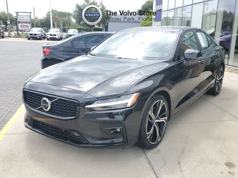 Used 2025 Volvo S60 B5 Plus FWD image 1