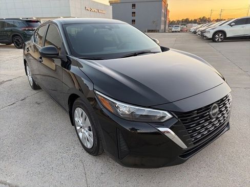 Used 2024 Nissan Sentra S image 4