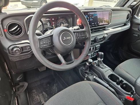 Certified 2024 Jeep Wrangler Rubicon AWD/4WD image 17