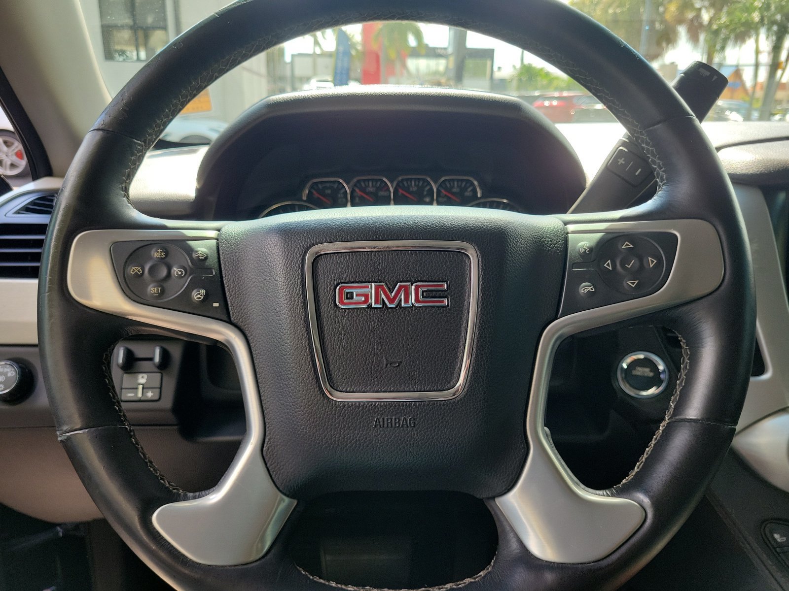 Used 2015 GMC Yukon SLT w/ Open Road Package RWD image 25