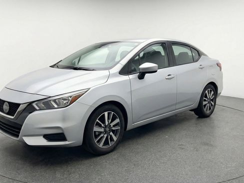 Used 2025 Nissan Versa SV FWD image 3