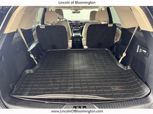 Used 2022 Ford Explorer Limited w/ Equipment Group 301A AWD/4WD image 15