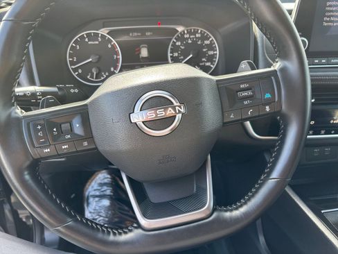 Used 2025 Nissan Rogue SV AWD/4WD image 30