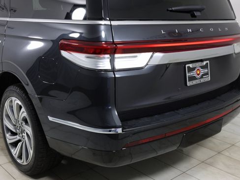 Used 2023 Lincoln Navigator Reserve AWD/4WD image 51
