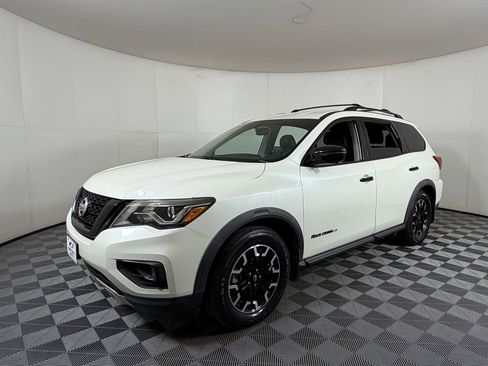 Used 2020 Nissan Pathfinder SL w/ Rock Creek Edition FWD image 2
