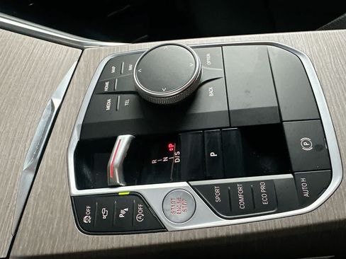 Used 2025 BMW 330i Sedan RWD image 21