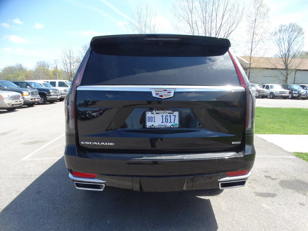 Used 2021 Cadillac Escalade Premium Luxury AWD/4WD image 7