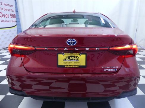 Used 2021 Toyota Avalon Limited w/ Advanced Safety Package image 6