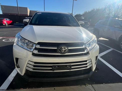 Used 2018 Toyota Highlander Plus image 8