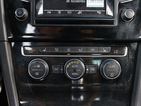 Used 2015 Volkswagen Golf R 4-Door image 34