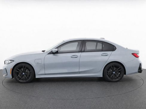 Used 2023 BMW 330e w/ M Sport Package RWD image 6