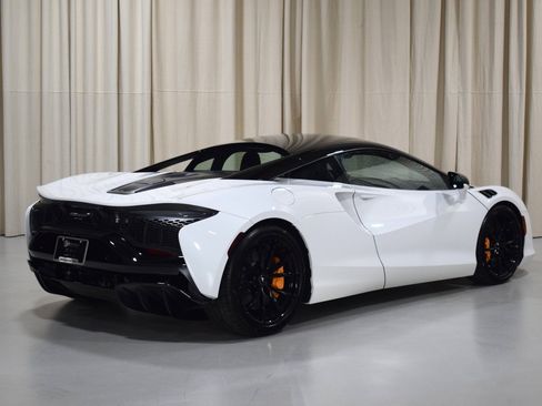 Used 2023 McLaren Artura image 10