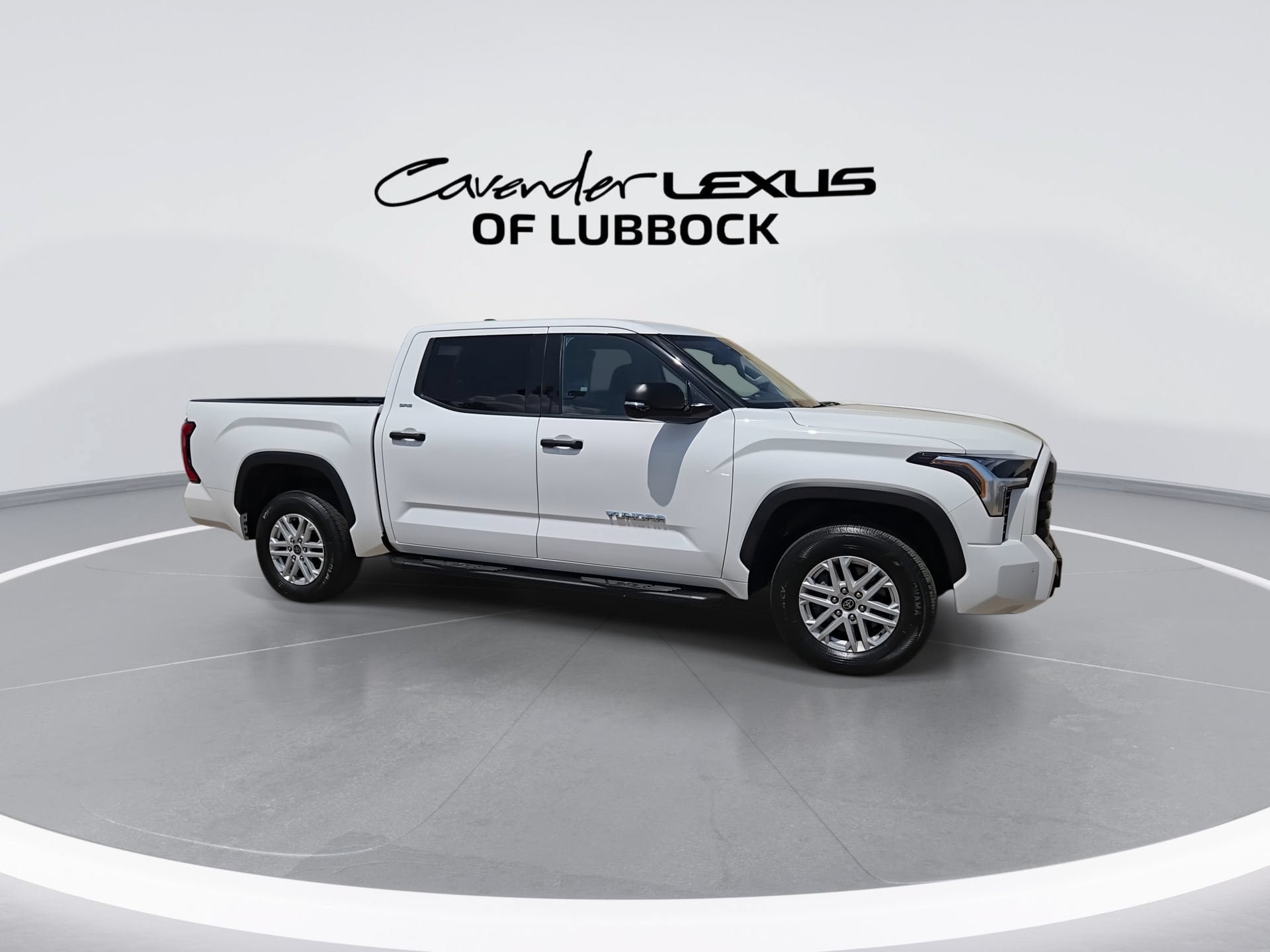 Used 2023 Toyota Tundra SR5 w/ SR5 Convenience Package AWD/4WD image 2