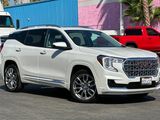 Used 2022 GMC Terrain Denali w/ Denali Premium Package image 2