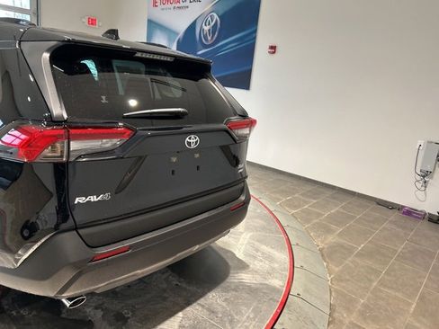 New 2025 Toyota RAV4 XLE image 6